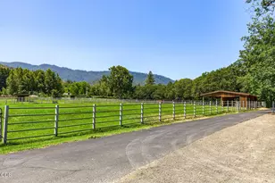 550 Crowson Rd, Ashland, OR 97520 - Photo 37