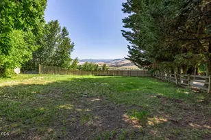 550 Crowson Rd, Ashland, OR 97520 - Photo 101