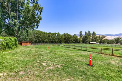 550 Crowson Road, Ashland, OR 97520 - Photo 39