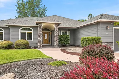 88 Pineridge Lane, Eagle Point, OR 97524 - Photo 1