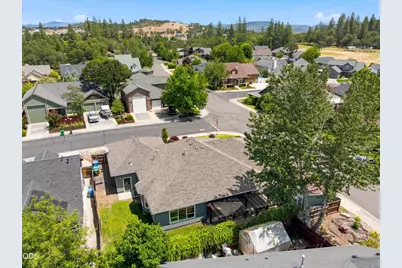 88 Pineridge Lane, Eagle Point, OR 97524 - Photo 45