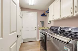 3343 Edgewater Dr, Medford, OR 97504 - Photo 37