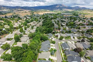 3343 Edgewater Dr, Medford, OR 97504 - Photo 7