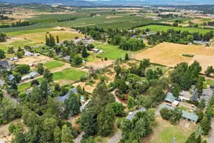 2298 Camp Baker Rd, Medford, OR 97501 - Photo 51