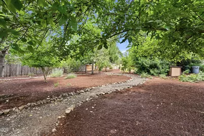 2298 Camp Baker Road, Medford, OR 97501 - Photo 37