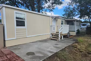 380 W Gregory Rd, Central Point, OR 97502 - Photo 17