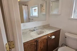 380 W Gregory Rd, Central Point, OR 97502 - Photo 9