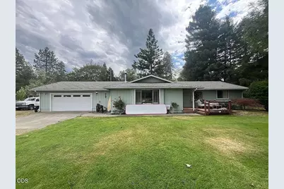 8122 New Hope Road, Grants Pass, OR 97527 - Photo 1