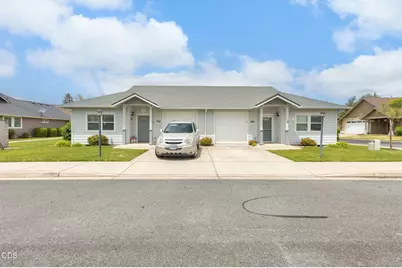 740 SW Kinsington Court Court #740 741 744 745, Grants Pass, OR 97526 - Photo 5