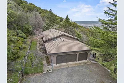 465 Strawberry Hill Lane, Jacksonville, OR 97530 - Photo 3