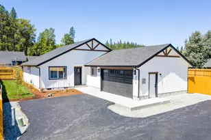 2716 Denton Trail, Grants Pass, OR 97527 - Photo 1