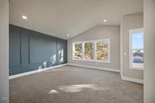 1155 Orange Blossom Dr, Klamath Falls, OR 97601 - Photo 13