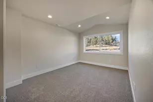 1155 Orange Blossom Dr, Klamath Falls, OR 97601 - Photo 25