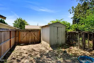 1711 SW J St, Grants Pass, OR 97526 - Photo 17