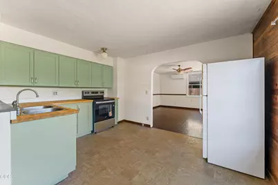 1711 SW J Street, Grants Pass, OR 97526 - Photo 5