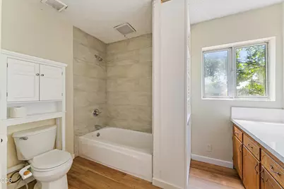 1711 SW J Street, Grants Pass, OR 97526 - Photo 13