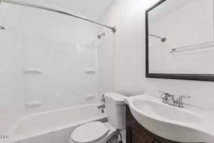 432 Division St, Klamath Falls, OR 97601 - Photo 17
