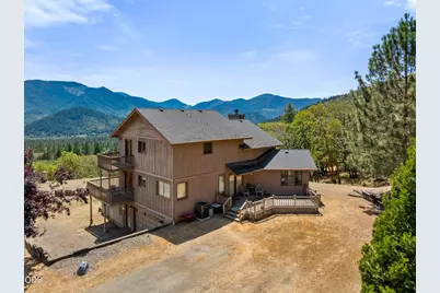 919 Scott Drive, Grants Pass, OR 97527 - Photo 1