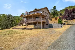 919 Scott Dr, Grants Pass, OR 97527 - Photo 31