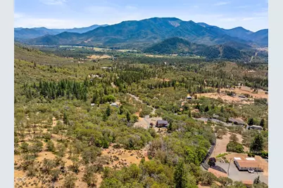 919 Scott Drive, Grants Pass, OR 97527 - Photo 41