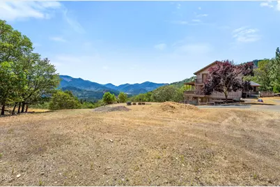 919 Scott Drive, Grants Pass, OR 97527 - Photo 3