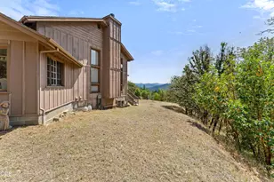 919 Scott Dr, Grants Pass, OR 97527 - Photo 35