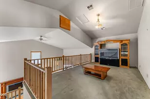 919 Scott Dr, Grants Pass, OR 97527 - Photo 19