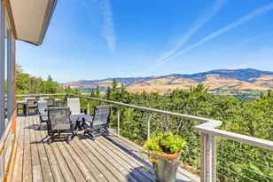 225 Grandview Dr, Ashland, OR 97520 - Photo 15