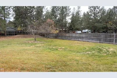 21023 Thomas Drive, Bend, OR 97702 - Photo 3
