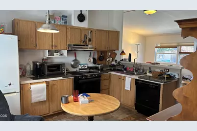 4647 Winter Avenue #SPC 68, Klamath Falls, OR 97603 - Photo 9
