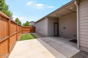 1403 Spring St, Medford, OR 97504 - Photo 19