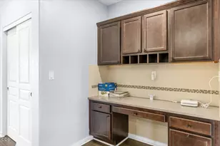 1403 Spring St, Medford, OR 97504 - Photo 9