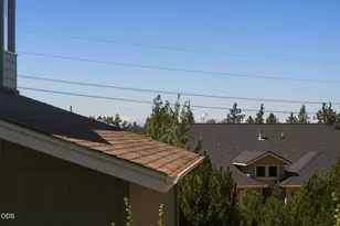 63776 Hunters Cir, Bend, OR 97701 - Photo 47