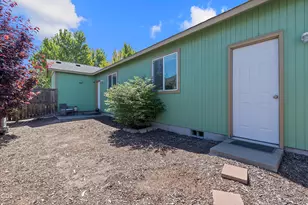 1345 NE 3rd St, Redmond, OR 97756 - Photo 21