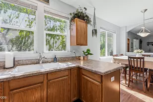 1345 NE 3rd St, Redmond, OR 97756 - Photo 11