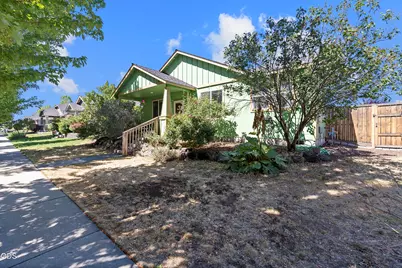 1345 NE 3rd Street, Redmond, OR 97756 - Photo 1