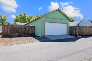 1345 NE 3rd St, Redmond, OR 97756 - Photo 23