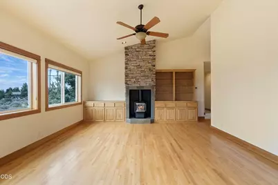 3099 SW Cascade Vista Drive, Redmond, OR 97756 - Photo 9