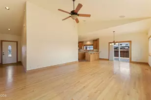 3099 SW Cascade Vista Dr, Redmond, OR 97756 - Photo 7