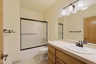 3099 SW Cascade Vista Dr, Redmond, OR 97756 - Photo 31