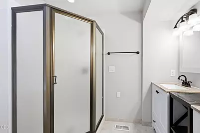 19637 Poplar Street, Bend, OR 97702 - Photo 21