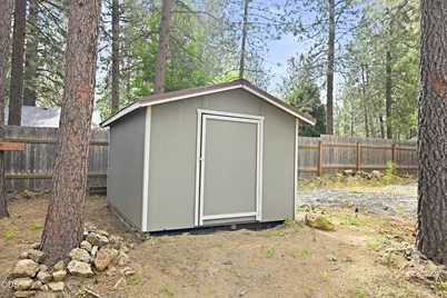 19637 Poplar Street, Bend, OR 97702 - Photo 35
