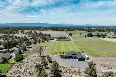 64794 Hunnell Road, Bend, OR 97703 - Photo 51