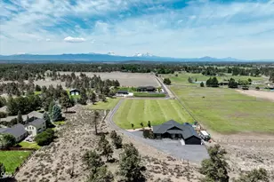 64794 Hunnell Rd, Bend, OR 97703 - Photo 51