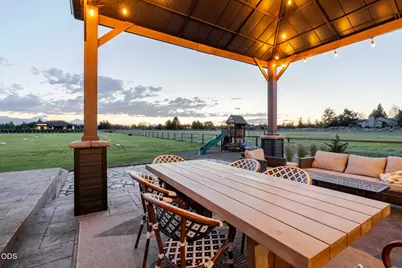 64794 Hunnell Road, Bend, OR 97703 - Photo 47