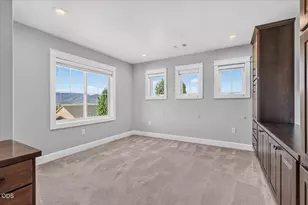 4048 Fieldbrook Ave, Medford, OR 97504 - Photo 53
