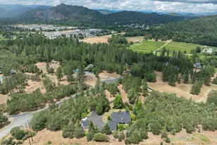279 Ridgefield Rd, Grants Pass, OR 97527 - Photo 61