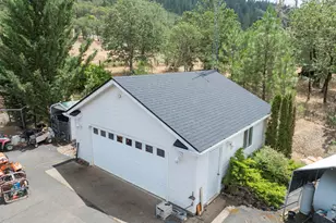 279 Ridgefield Rd, Grants Pass, OR 97527 - Photo 37