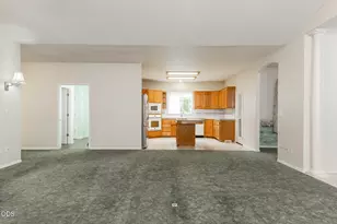 279 Ridgefield Rd, Grants Pass, OR 97527 - Photo 9