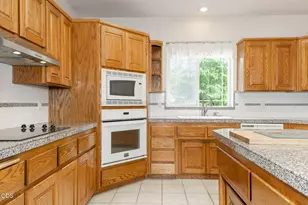 279 Ridgefield Rd, Grants Pass, OR 97527 - Photo 7